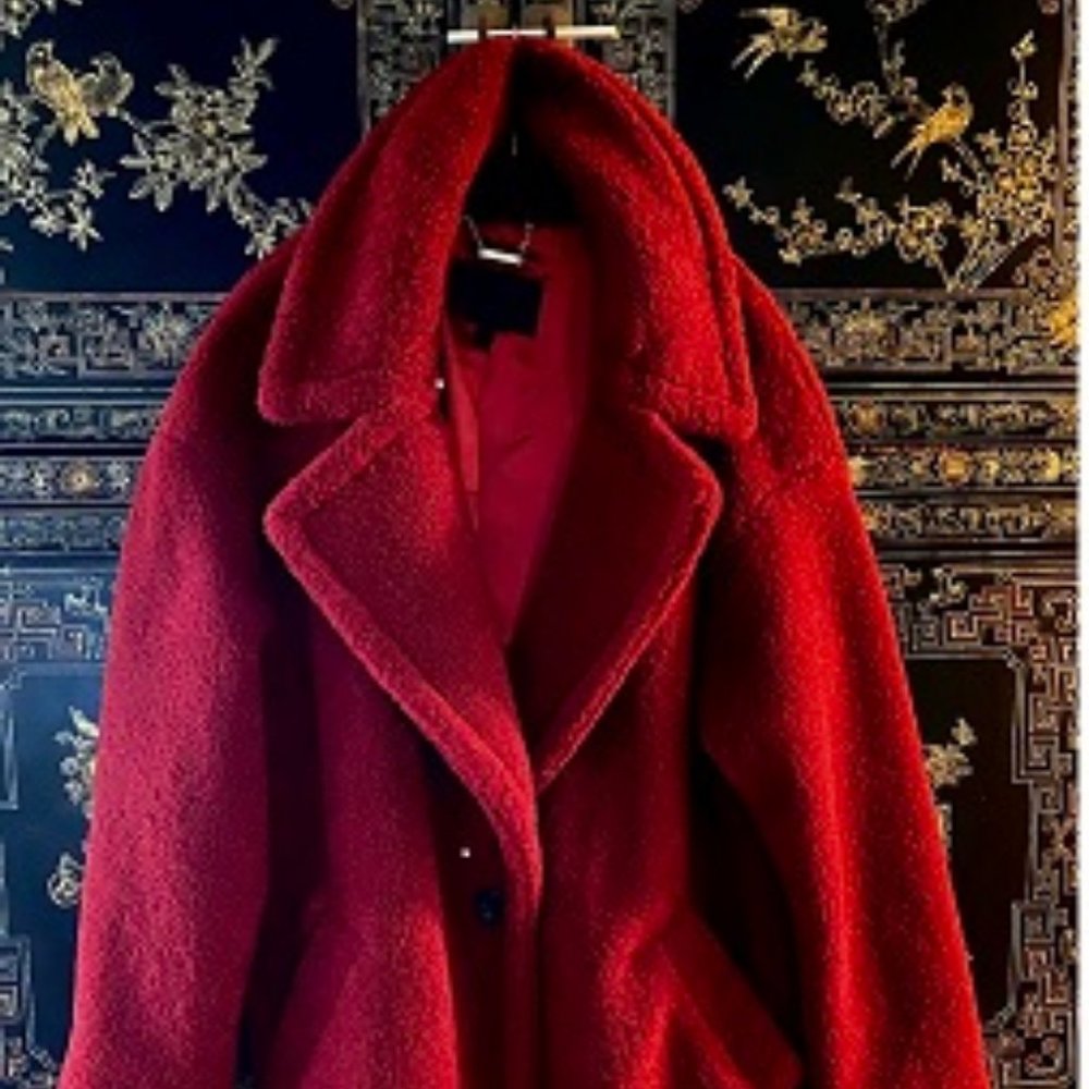 KENDALL + KYLIE RED TEDDY COAT NEVER WORN! SIZE LARGE